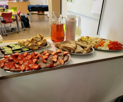 Frühstück In Den Klassen Am Standort Heidegrund Durch Spende Von Rhenus Lub4