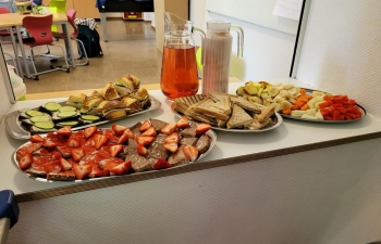 Frühstück In Den Klassen Am Standort Heidegrund Durch Spende Von Rhenus Lub4
